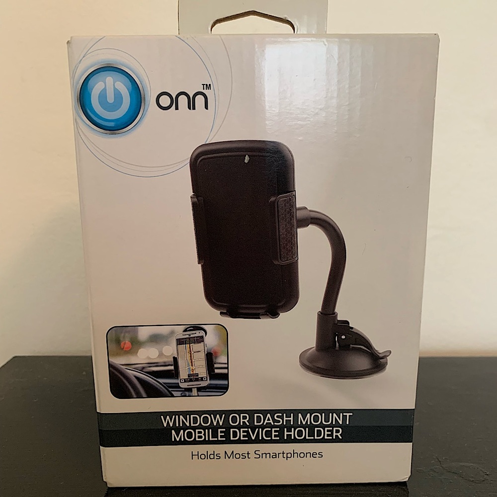 Dashboard phone mount